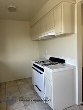 4117 W. Broadway in Hawthorne, CA - Foto de edificio - Building Photo