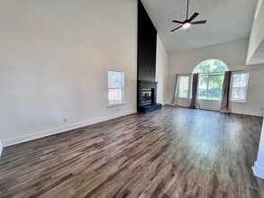 1567 E Eclipse Ave in Fresno, CA - Building Photo - Building Photo