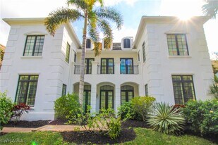 1412 Hemingway Pl in Naples, FL - Building Photo