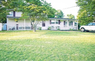 6 Citadel Ave in Toms River, NJ - Building Photo