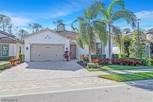 9264 Glenforest Dr in Naples, FL - Building Photo