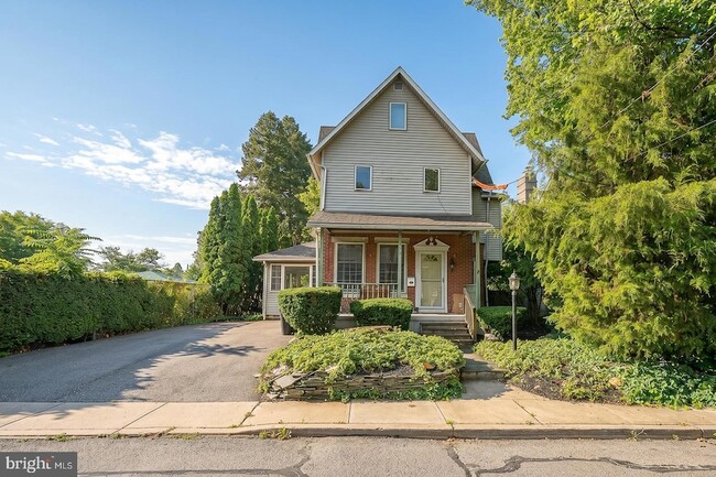 property at 212 Elm Terrace