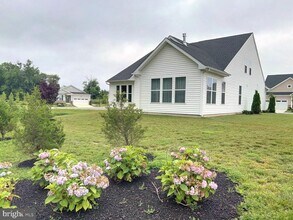 521 Davis Fls Dr in Newark, DE - Building Photo - Building Photo