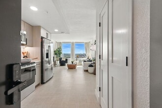 West 7th Apartments in Tulsa, OK - Building Photo - Building Photo