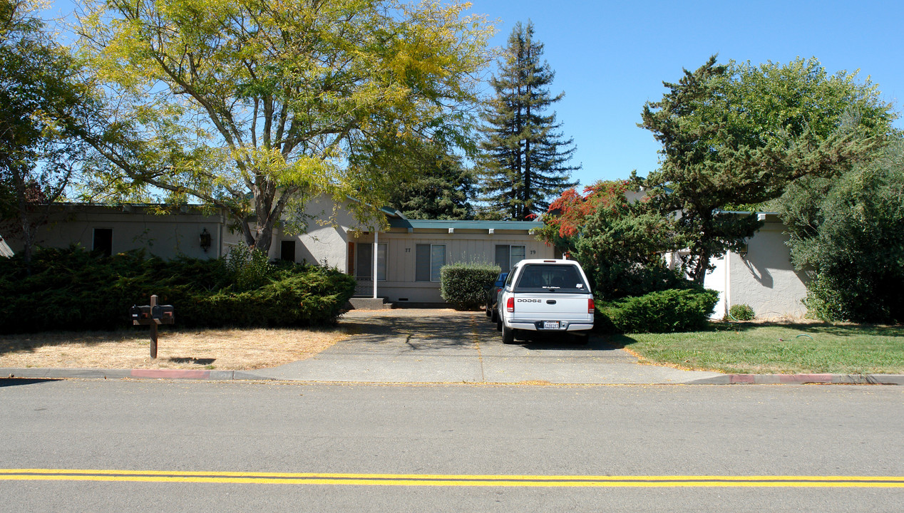 77 Ursuline Rd in Santa Rosa, CA - Building Photo