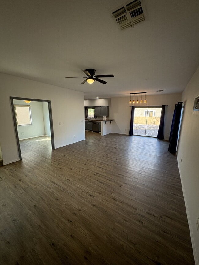 63 E Calle Puente Azul in Sahuarita, AZ - Building Photo - Building Photo