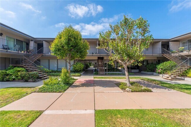 property at 2940 W Carson St
