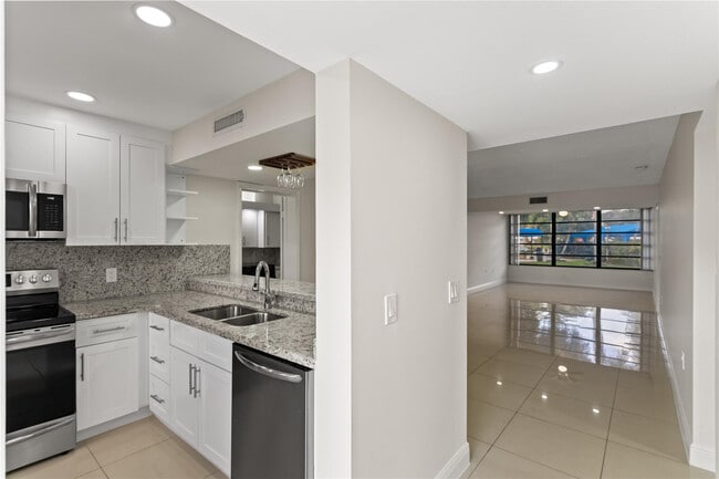 property at 1719 Whitehall Dr