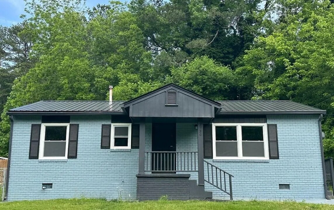 3730 Clovis Ct NW in Atlanta, GA - Building Photo