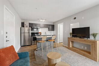 8054 Exchange Dr in Austin, TX - Building Photo - Building Photo