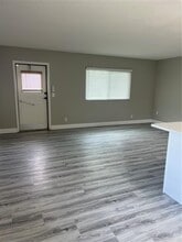 101 Cambridge Trail in Sun City Center, FL - Building Photo - Building Photo