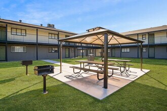 The Pointe at 23rd Apartments in Oklahoma City, OK - Building Photo - Building Photo