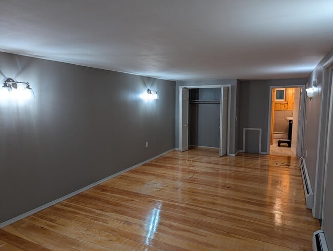 1011 Scranton St, Unit 2