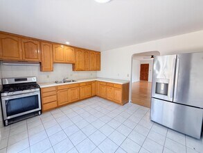 3846 Carmel Way in San Leandro, CA - Building Photo - Building Photo