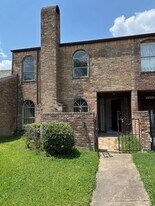 8722 Maplecrest Dr in Houston, TX - Building Photo