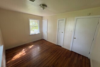 5522 Malmedy Rd in Houston, TX - Foto de edificio - Building Photo