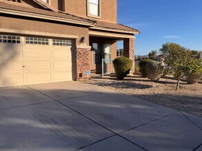 18 W Desert Vista Trail in San Tan Valley, AZ - Building Photo - Building Photo