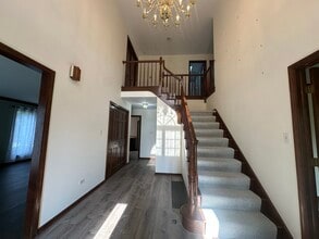1055 Knollwood Ln in West Chicago, IL - Building Photo - Building Photo