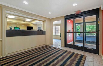 Furnished Studio-Hanover - Parsippany in Whippany, NJ - Foto de edificio - Building Photo