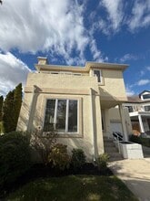 33 Seaside Ct in Margate City, NJ - Building Photo - Building Photo