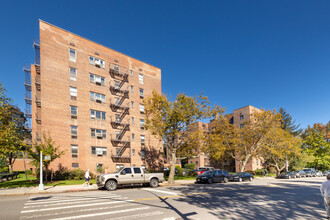 139-19 31st Rd in Flushing, NY - Building Photo - Building Photo