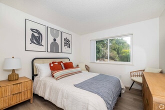 Westridge at Hilltop Apartments in Richmond, CA - Foto de edificio - Building Photo