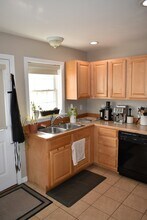 39 River Village Dr in Milford, ME - Foto de edificio - Building Photo