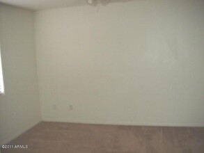 8005 W Lumbee St in Phoenix, AZ - Building Photo - Building Photo
