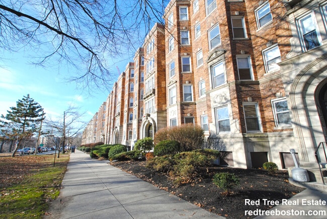property at 1163 Boylston St