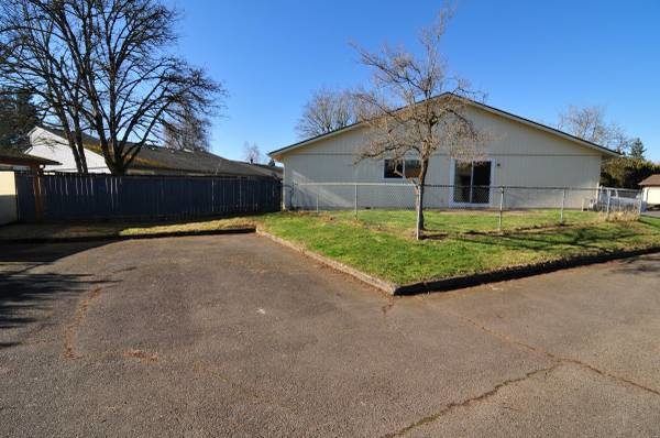 4898 Chinook Ct SE in Salem, OR - Building Photo - Building Photo