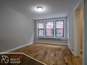 4409 N Wolcott Ave, Unit #4409-A1 in Chicago, IL - Building Photo - Building Photo