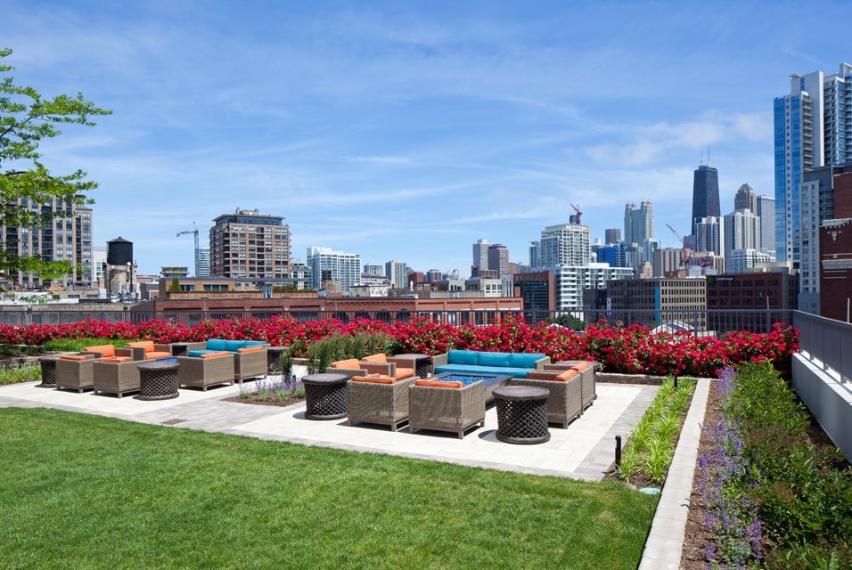 410 W Grand Ave, Unit 2 in Chicago, IL - Foto de edificio