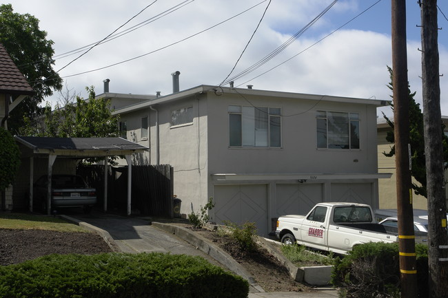 3604 Rhoda Ave in Oakland, CA - Building Photo - Building Photo