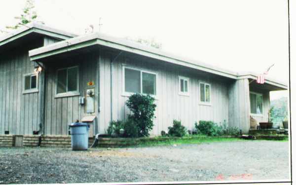 14500 Janice Dr in Guerneville, CA - Foto de edificio