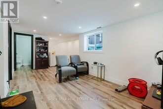 859 Upper Ottawa St in Hamilton, ON - Building Photo - Building Photo