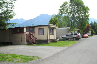 Alpine Meadows in Gold Bar, WA - Building Photo - Building Photo