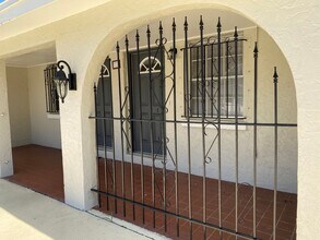 3318 W Walnut St in Tampa, FL - Building Photo - Building Photo