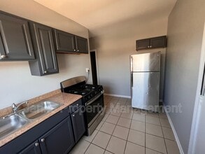 3725 W Grand Ave in Chicago, IL - Building Photo - Building Photo