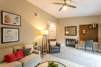 La Terraza Apartments in San Diego, CA - Building Photo - Building Photo