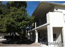 301 Riverview Blvd Apartments