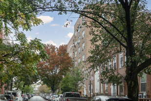 759 East 10Th Street in Brooklyn, NY - Foto de edificio - Building Photo