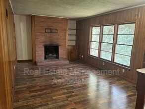901 Mockingbird Ln in Griffin, GA - Building Photo - Building Photo