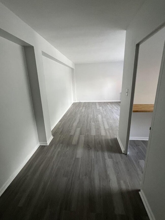 7327 N Rogers Ave in Chicago, IL - Building Photo - Building Photo