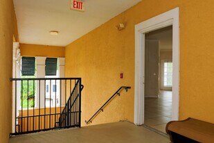 3751 Conroy Rd in Orlando, FL - Building Photo