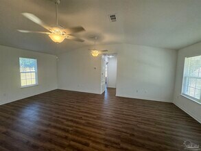 5396 Spruce St in Gulf Breeze, FL - Building Photo - Building Photo