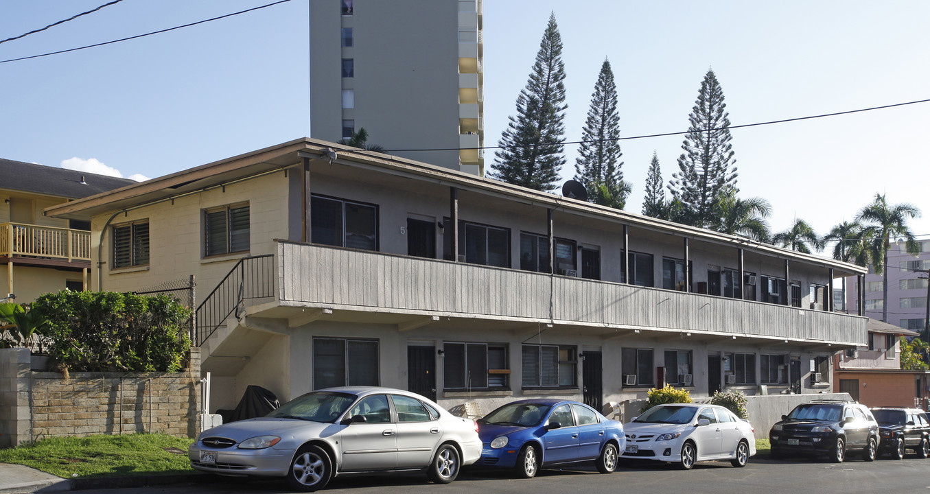 924 Green St in Honolulu, HI - Building Photo