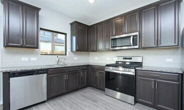 7124 Elgin St in Pearland, TX - Building Photo - Building Photo