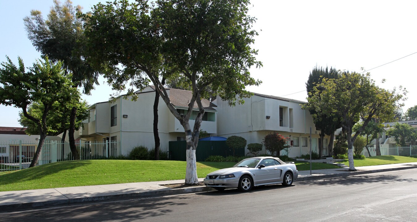 Casa One in Los Angeles, CA - Building Photo