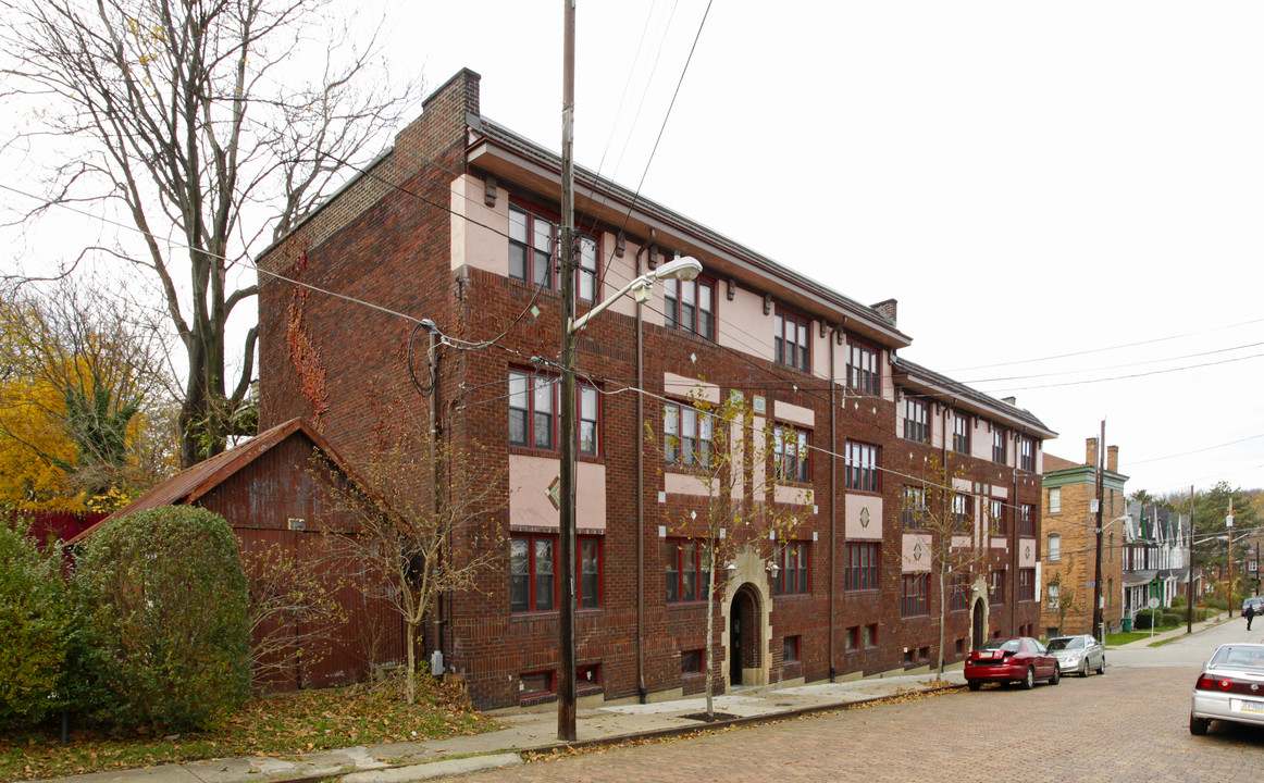 5700 Jackson St in Pittsburgh, PA - Building Photo