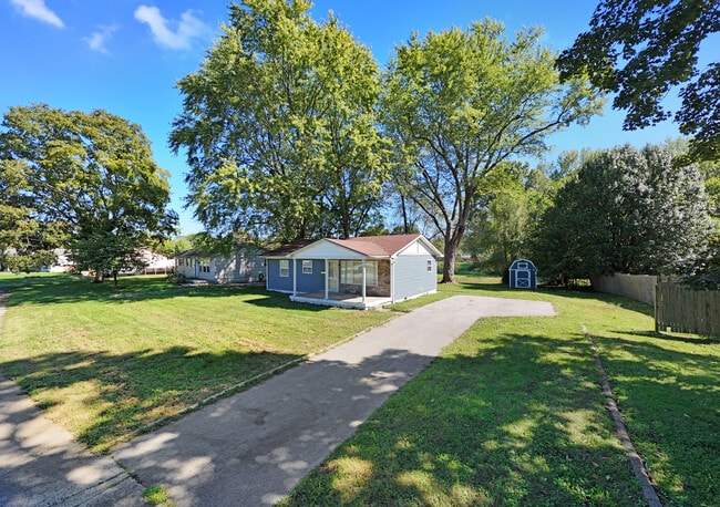 9229 Donerail Way in Louisville, KY - Building Photo - Building Photo